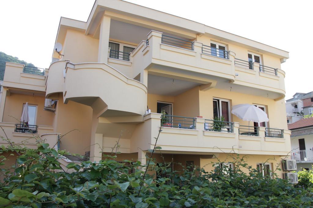 Lilian Apartment *